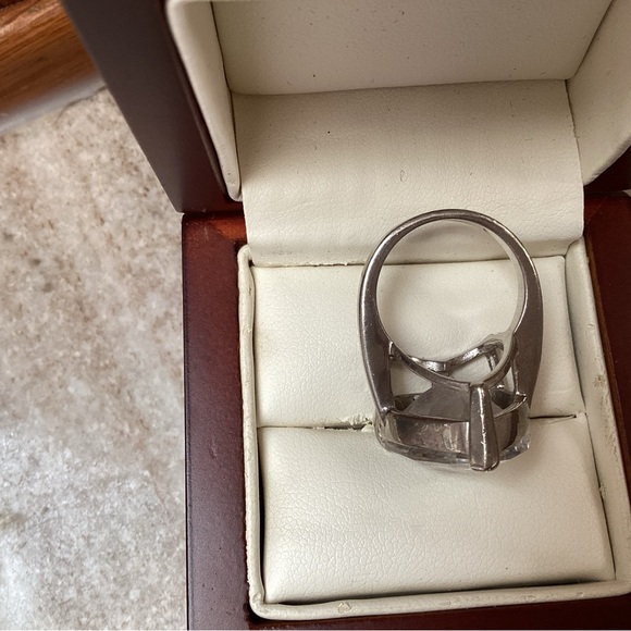 Fashion, jewelry, large heart-shaped ring - Picture 5 of 10